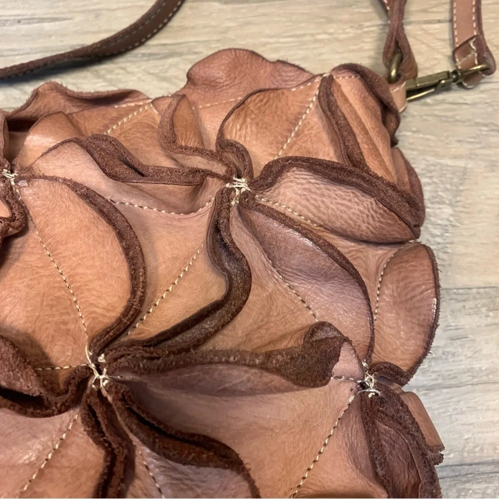 Costanza Rota Italy Genuine Soft Leather Flower Patchwork Crossbody Bag - Picture 14 of 15